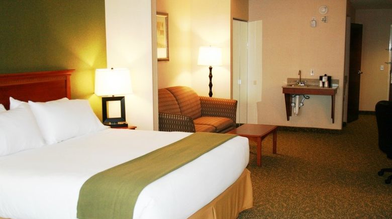 <b>Holiday Inn Express Hotel & Suites Suite</b>. Images powered by <a href="https://www.leonardoworldwide.com/" title="Leonardo Worldwide" target="_blank">Leonardo</a>.