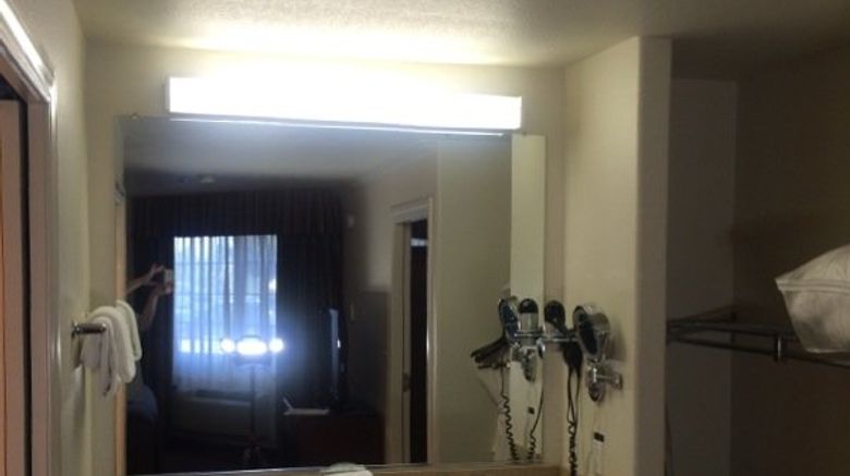<b>Holiday Inn Swan Court Suite</b>. Images powered by <a href="https://www.leonardoworldwide.com/" title="Leonardo Worldwide" target="_blank">Leonardo</a>.