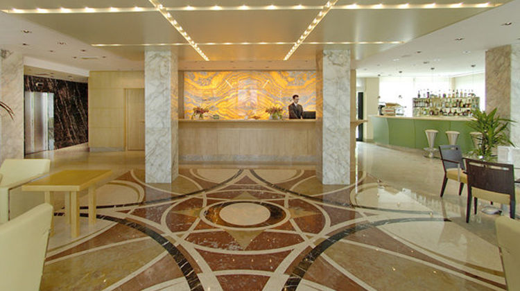 TOP Hotel Tiffany Lobby