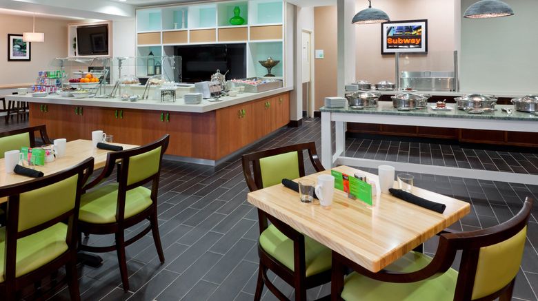 <b>Holiday Inn Clark-Newark Restaurant</b>. Images powered by <a href="https://www.leonardoworldwide.com/" title="Leonardo Worldwide" target="_blank">Leonardo</a>.