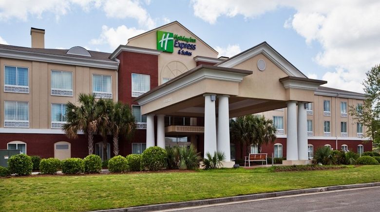 <b>Holiday Inn Express & Suites Dublin Exterior</b>. Images powered by <a href="https://www.leonardoworldwide.com/" title="Leonardo Worldwide" target="_blank">Leonardo</a>.