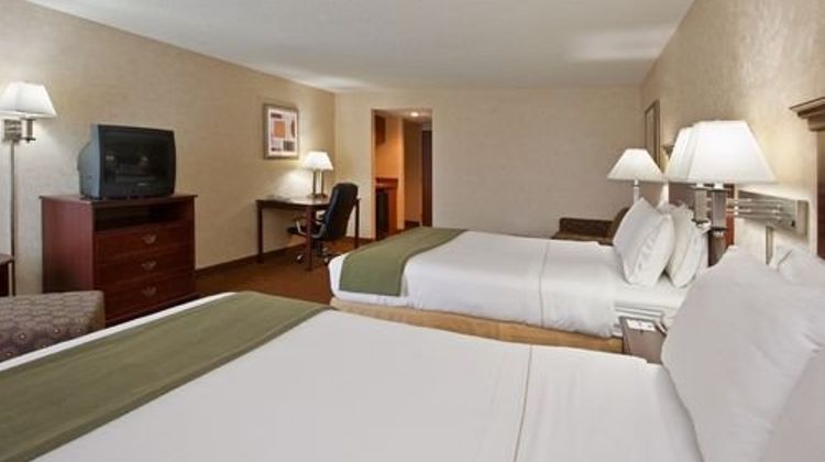 Holiday Inn Express Room