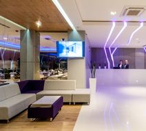 Hotel Invite Lobby