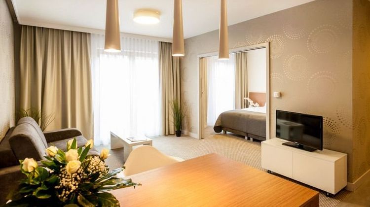 Hotel Invite Room