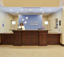 Holiday Inn Express & Suites Merced Lobby