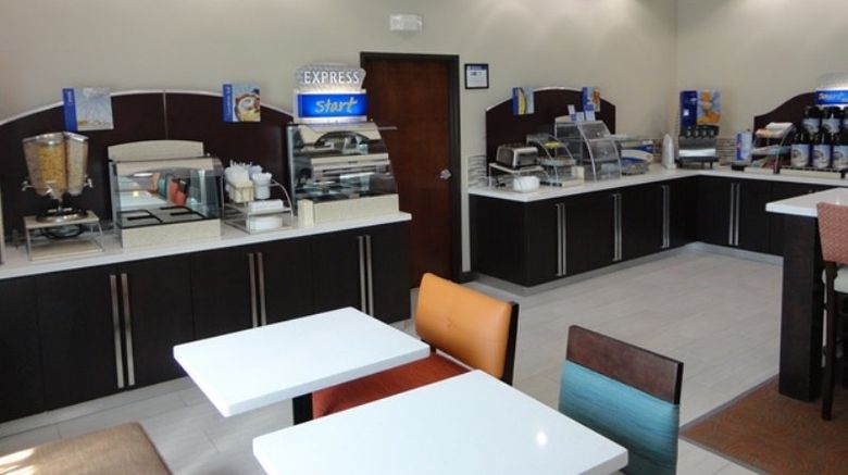 <b>Holiday Inn Express Kenedy Restaurant</b>. Images powered by <a href="https://www.leonardoworldwide.com/" title="Leonardo Worldwide" target="_blank">Leonardo</a>.