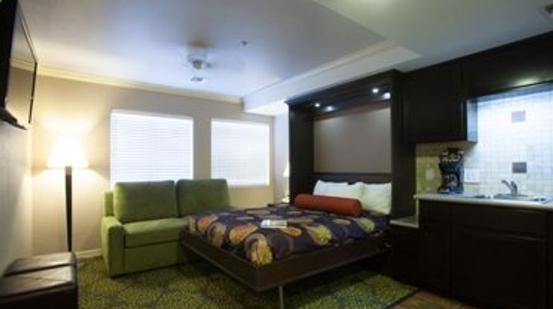 <b>London Bridge Resort Room</b>. Images powered by <a href="https://www.leonardoworldwide.com/" title="Leonardo Worldwide" target="_blank">Leonardo</a>.