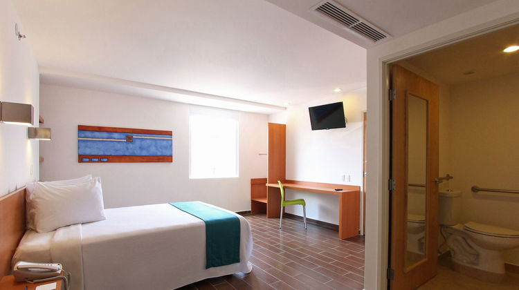 One Villahermosa Centro Room