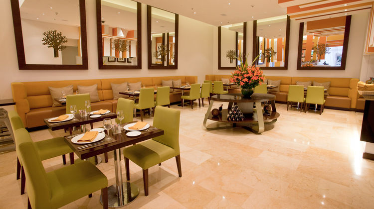 Holiday Inn Bogota Airport Restaurant