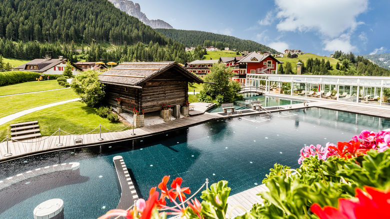 <b>Alpenroyal Grand Hotel - Gourmet & Spa Pool</b>. Images powered by <a href="https://www.leonardoworldwide.com/" title="Leonardo Worldwide" target="_blank">Leonardo</a>.