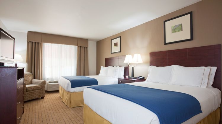 Holiday Inn Express Suite