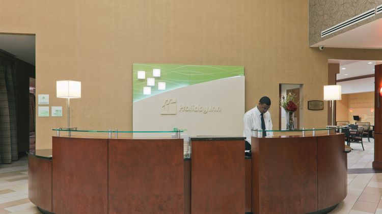Holiday Inn Hotel & Suites Lima Lobby