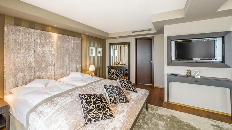 <b>Lausanne Palace & Spa Suite</b>. Images powered by <a href="https://www.leonardoworldwide.com/" title="Leonardo Worldwide" target="_blank">Leonardo</a>.