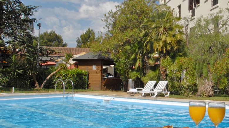 <b>Hotel El Castell Pool</b>. Images powered by <a href="https://www.leonardoworldwide.com/" title="Leonardo Worldwide" target="_blank">Leonardo</a>.