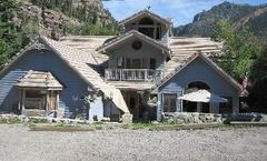 Black Bear Manor