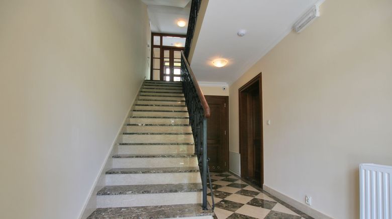 <b>Dpminican Gate Apartments Lobby</b>. Images powered by <a href="https://www.leonardoworldwide.com/" title="Leonardo Worldwide" target="_blank">Leonardo</a>.