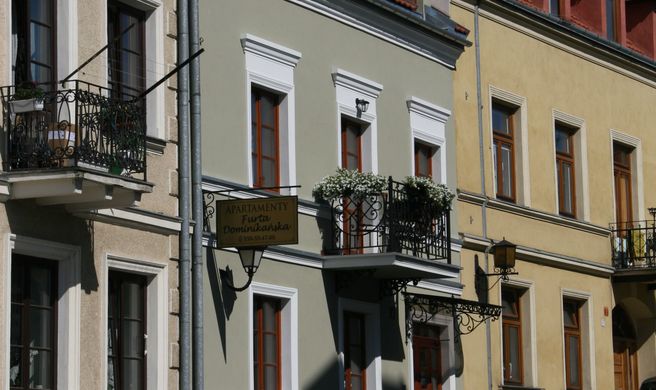 Dpminican Gate Apartments Exterior
