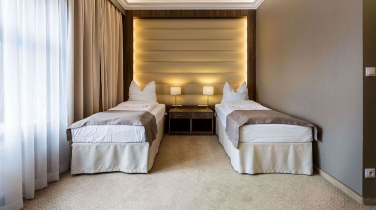 Elektor Hotel Room