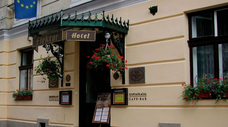 Elektor Hotel Exterior