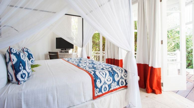 <b>Cotton House Resort Room</b>. Images powered by <a href="https://www.leonardoworldwide.com/" title="Leonardo Worldwide" target="_blank">Leonardo</a>.