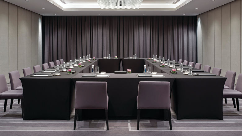 <b>Langham Place, Ningbo Culture Plaza Meeting</b>. Images powered by <a href="https://www.leonardoworldwide.com/" title="Leonardo Worldwide" target="_blank">Leonardo</a>.