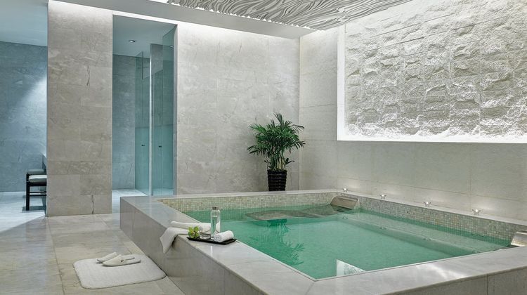 Langham Place, Ningbo Culture Plaza Pool