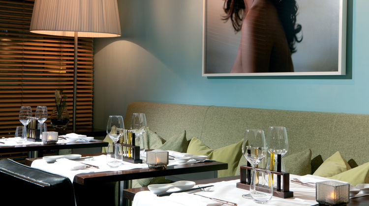Gallery Hotel Art Restaurant
