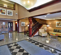 Holiday Inn Express & Suites Woodhaven Lobby