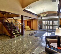Holiday Inn Express & Suites Woodhaven Lobby