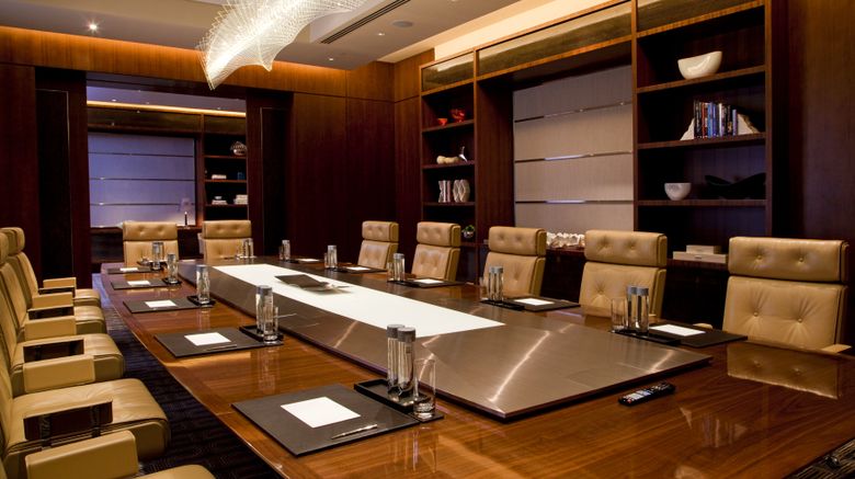 <b>Rosewood Abu Dhabi Meeting</b>. Images powered by <a href="https://www.leonardoworldwide.com/" title="Leonardo Worldwide" target="_blank">Leonardo</a>.