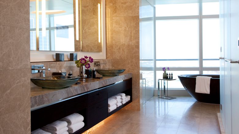 <b>Rosewood Abu Dhabi Room</b>. Images powered by <a href="https://www.leonardoworldwide.com/" title="Leonardo Worldwide" target="_blank">Leonardo</a>.
