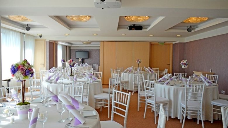 <b>Ambasador Hotel Meeting</b>. Images powered by <a href="https://www.leonardoworldwide.com/" title="Leonardo Worldwide" target="_blank">Leonardo</a>.