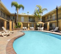 Anaheim Del Sol Inn Pool
