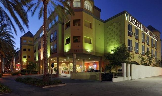 Desert Palms Hotel & Suites Exterior