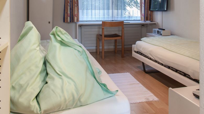 <b>Hotel LINDE Stettlen Room</b>. Images powered by <a href="https://www.leonardoworldwide.com/" title="Leonardo Worldwide" target="_blank">Leonardo</a>.