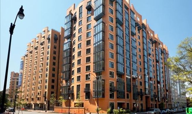 Churchill at 425 Mass Apartments Exterior