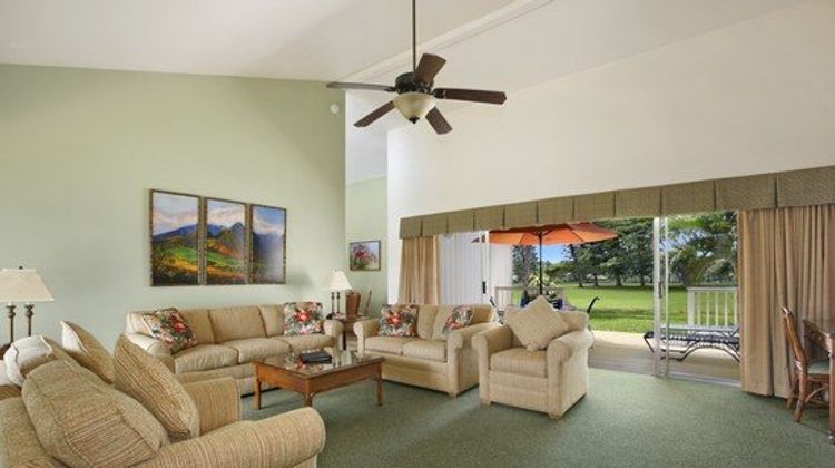 Club Wyndham Makai Club Resort Lobby