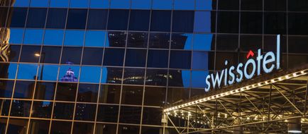 Swissotel Chicago Exterior