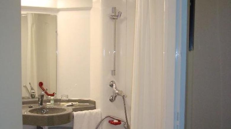 <b>Domaine Lyon Saint Joseph Room</b>. Images powered by <a href="https://www.leonardoworldwide.com/" title="Leonardo Worldwide" target="_blank">Leonardo</a>.