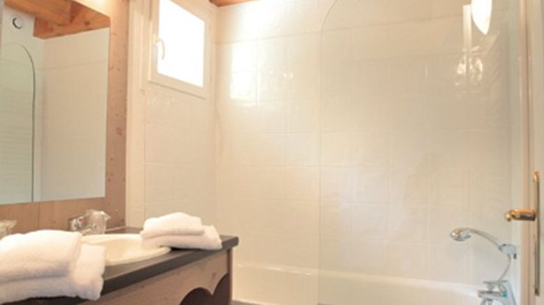 <b>Park & Suites Evian-Lugrin Room</b>. Images powered by <a href="https://www.leonardoworldwide.com/" title="Leonardo Worldwide" target="_blank">Leonardo</a>.