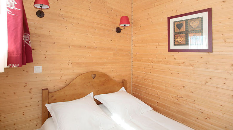 <b>Park & Suites Evian-Lugrin Room</b>. Images powered by <a href="https://www.leonardoworldwide.com/" title="Leonardo Worldwide" target="_blank">Leonardo</a>.