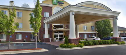 Holiday Inn Express & Suites Woodhaven Exterior
