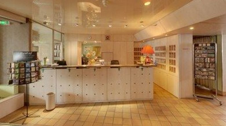 <b>Brit Hotel Cahors - Le France Lobby</b>. Images powered by <a href="https://www.leonardoworldwide.com/" title="Leonardo Worldwide" target="_blank">Leonardo</a>.