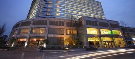 Holiday Inn Century City-EastTower Exterior