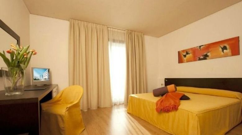 <b>Castelli Hotel Room</b>. Images powered by <a href="https://www.leonardoworldwide.com/" title="Leonardo Worldwide" target="_blank">Leonardo</a>.
