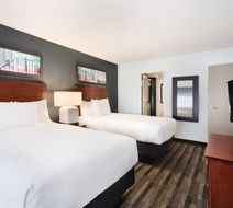 TownePlace Suites Charlotte LoSo Airport Room