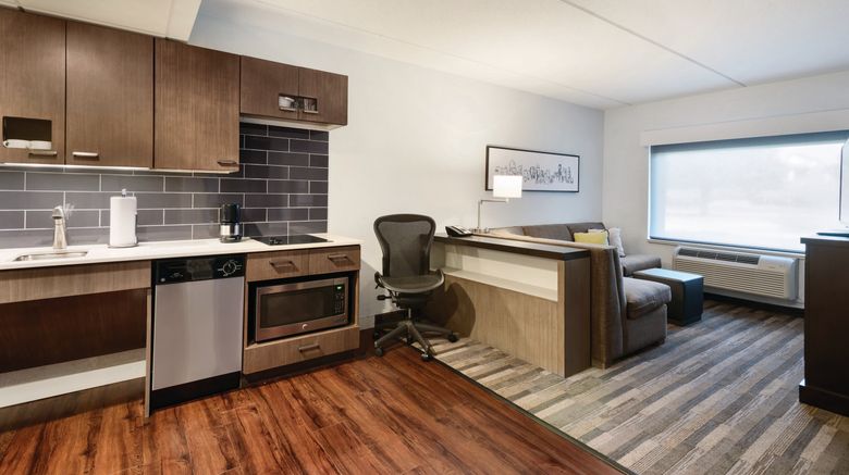 <b>CLT Sky Suites Room</b>. Images powered by <a href="https://www.leonardoworldwide.com/" title="Leonardo Worldwide" target="_blank">Leonardo</a>.