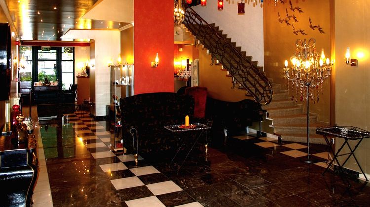 Delphi Art Hotel Lobby