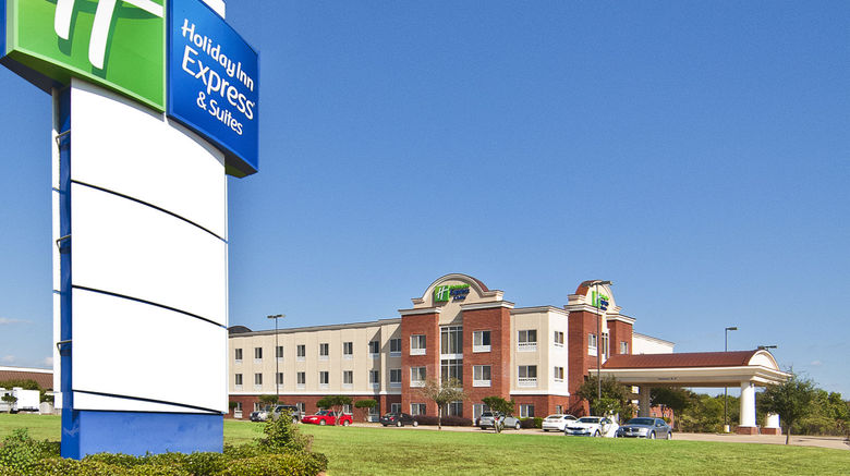 <b>Holiday Inn Express Hotel & Suites Exterior</b>. Images powered by <a href="https://www.leonardoworldwide.com/" title="Leonardo Worldwide" target="_blank">Leonardo</a>.