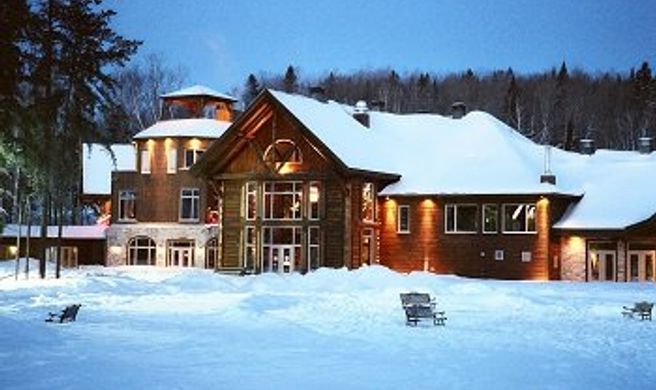 Auberge du Lac Taureau Exterior